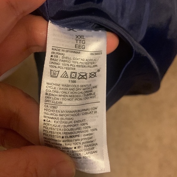 XXl old navy quilted vest - Picture 3 of 3